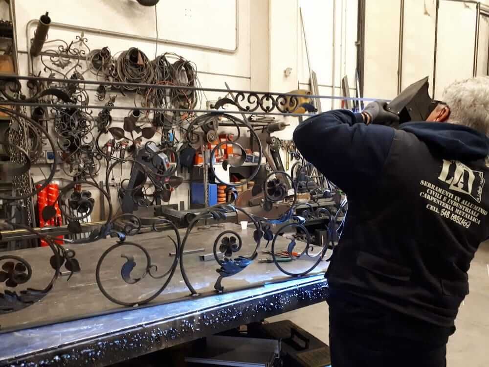 produzione  carpenteria su misura alessandro loffredo parma modena piacenza reggio emilia am produzione serramenti